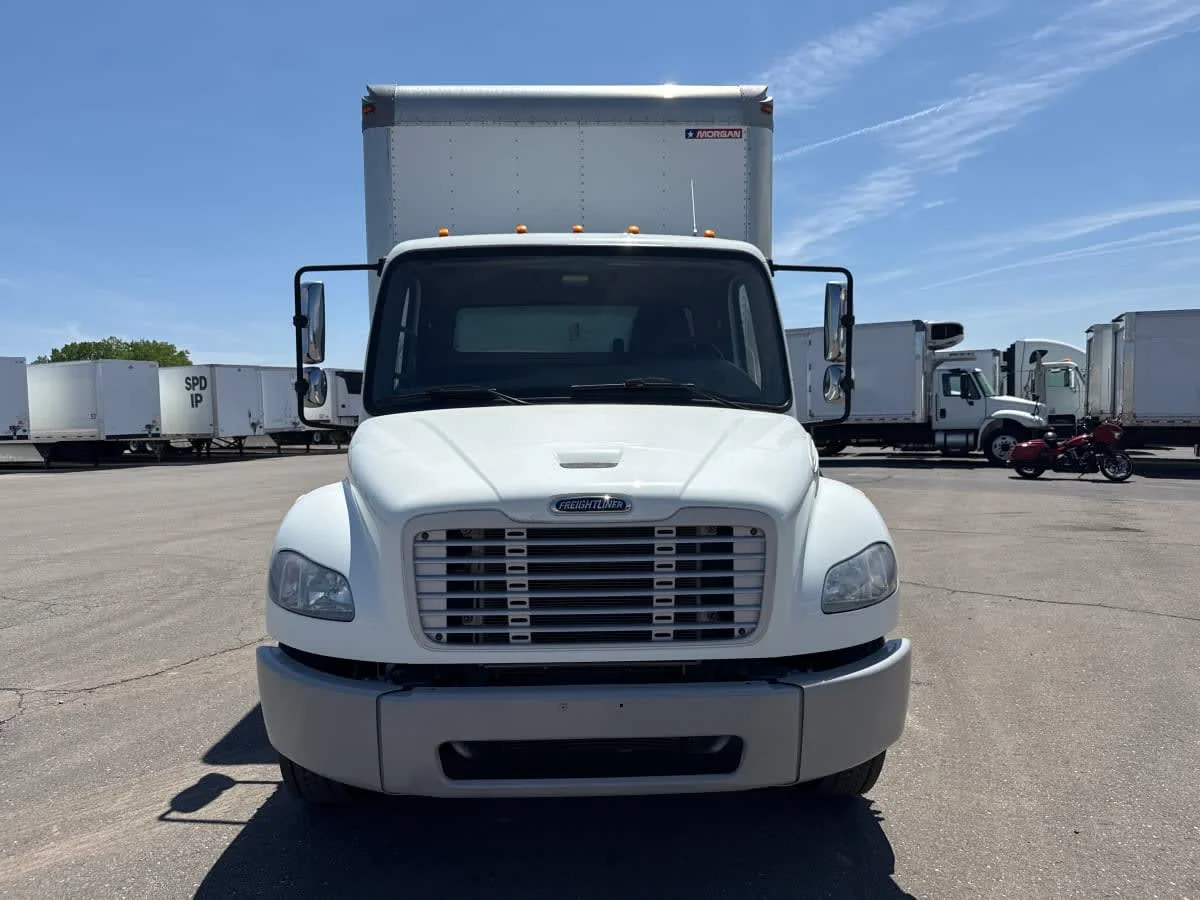 2020 Freightliner M2 106 in Taylor, MI — photo 2