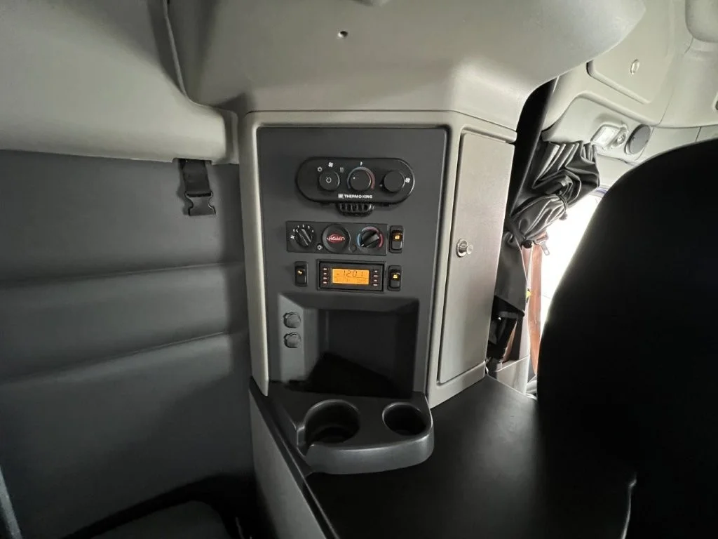 2022 Peterbilt 579 - image 11