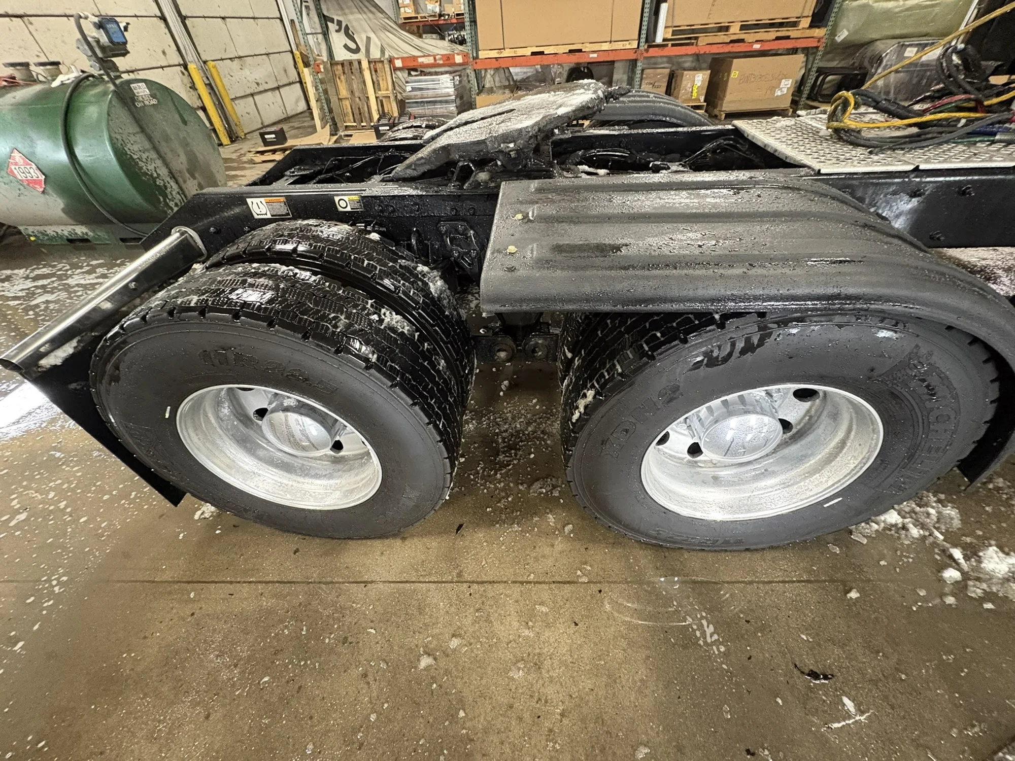 2023 Kenworth T880 - image 13