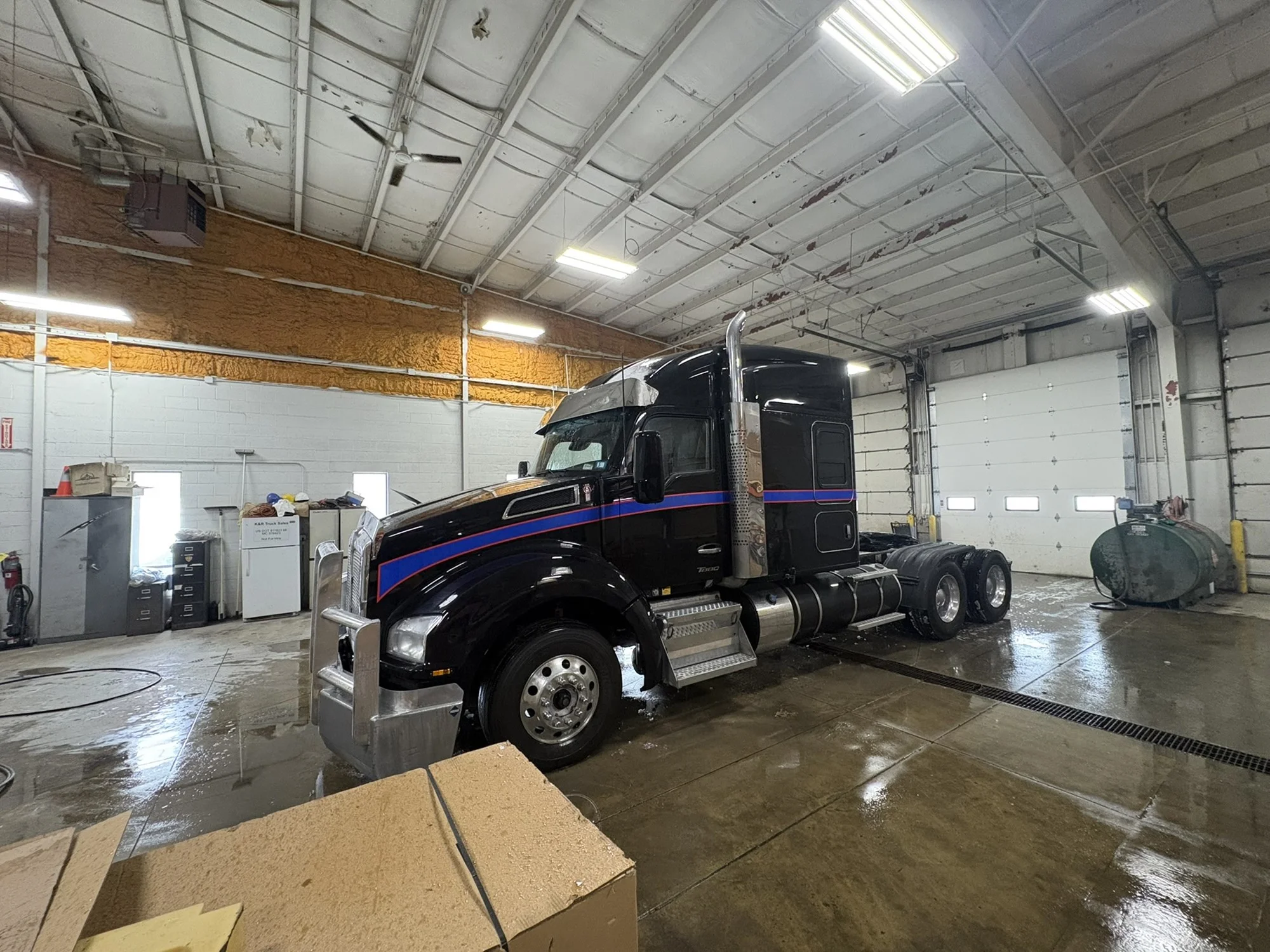 2023 Kenworth T880 in West Michigan International, MI