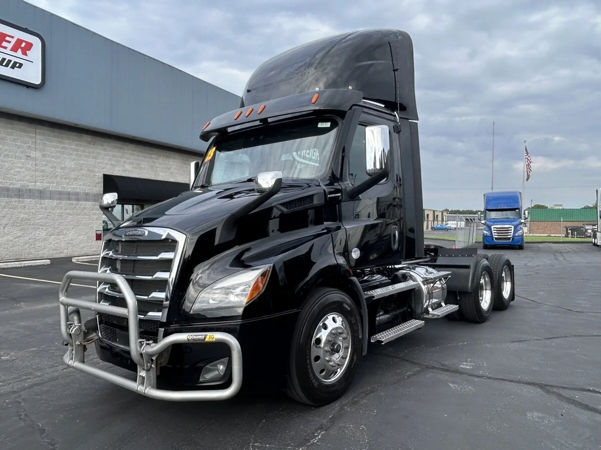 2023 Freightliner Cascadia