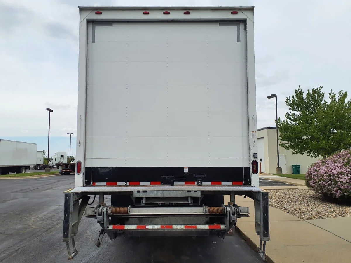 2018 Freightliner M2 106 in Altoona, IA — photo 5