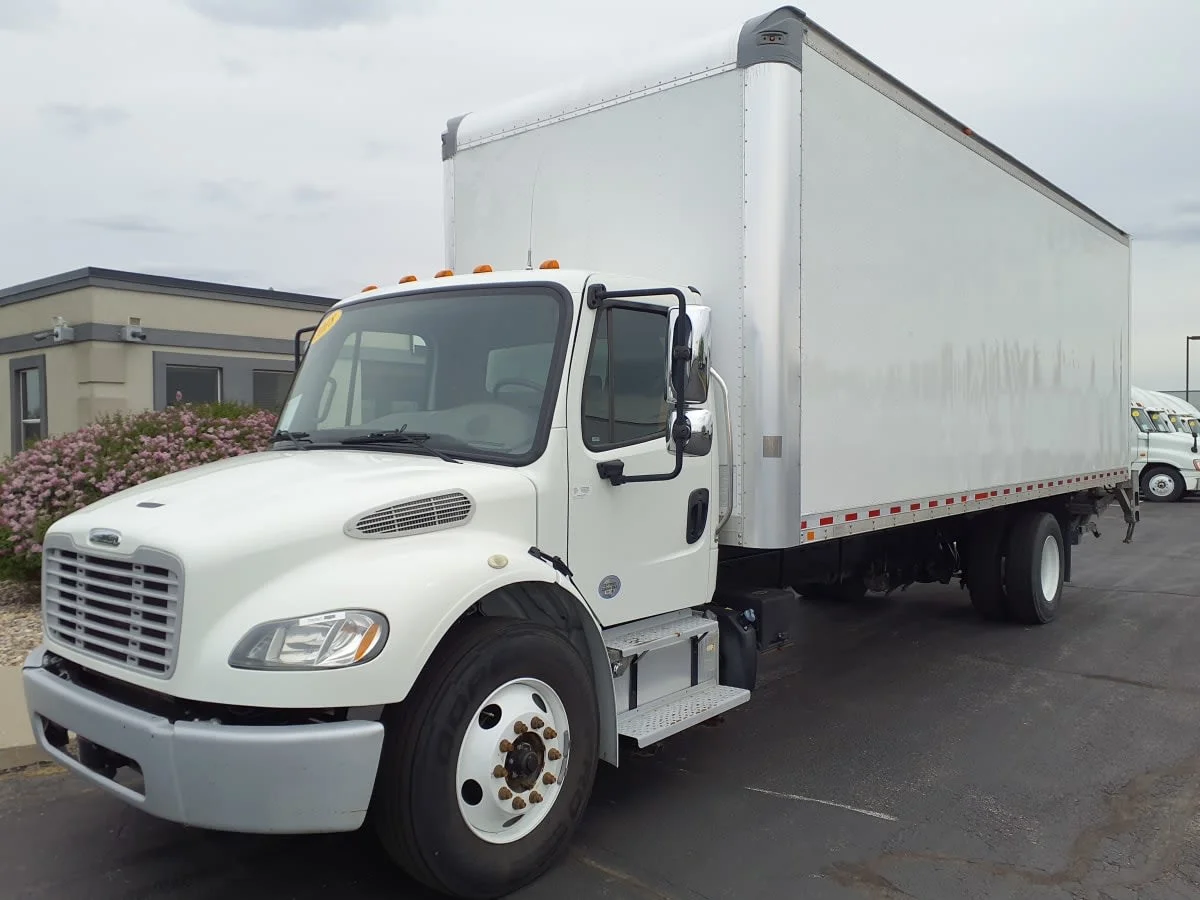 2018 Freightliner M2 106