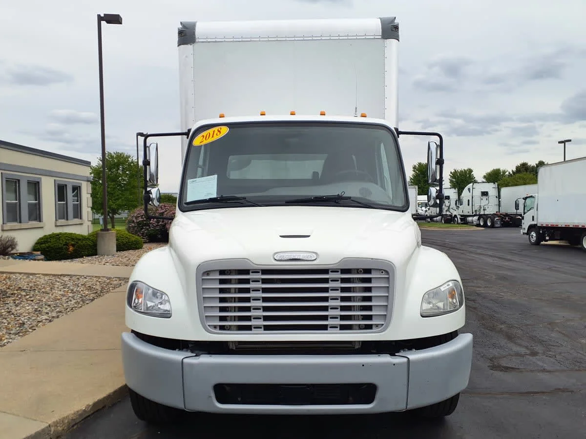 2018 Freightliner M2 106 in Altoona, IA — photo 2