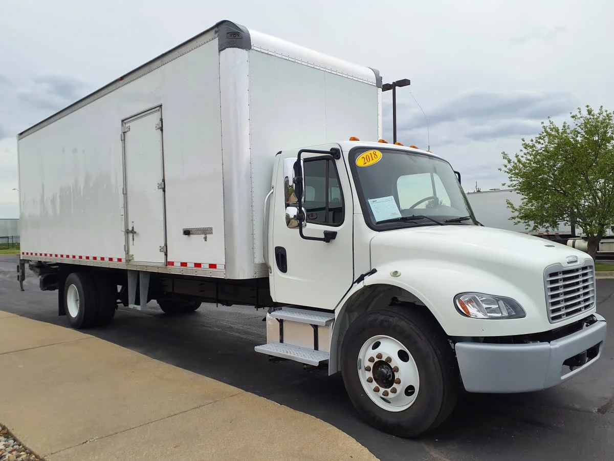 2018 Freightliner M2 106 in Altoona, IA — photo 3