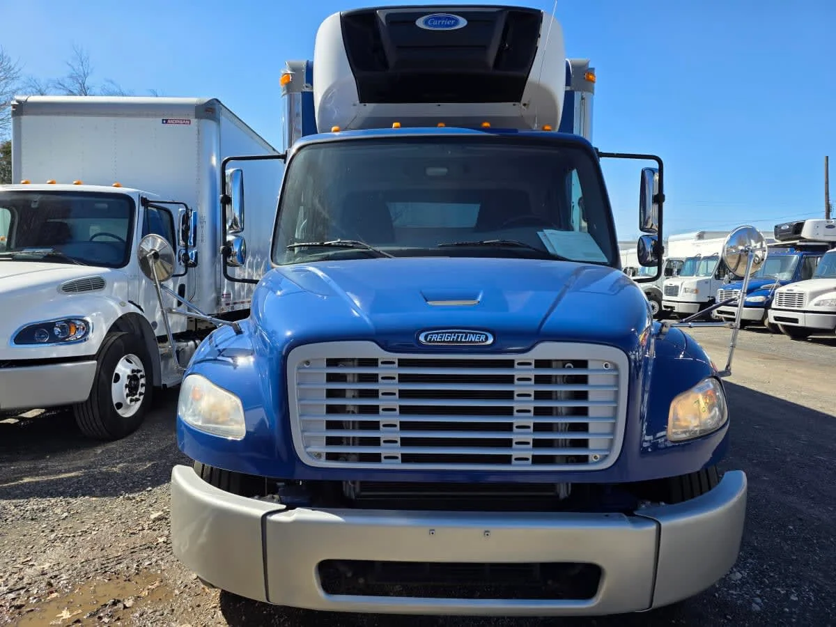 2018 Freightliner M2 106 - image 2