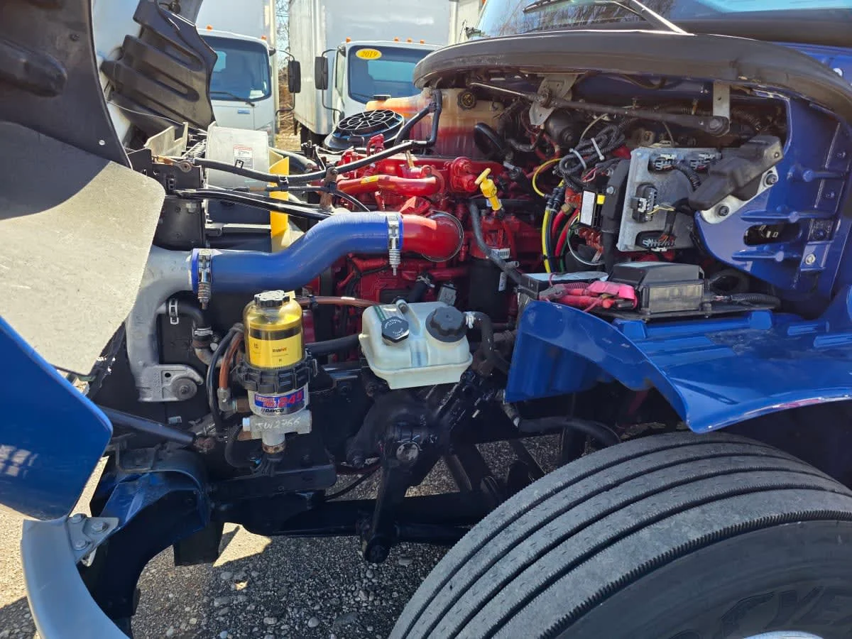 2018 Freightliner M2 106 - image 10