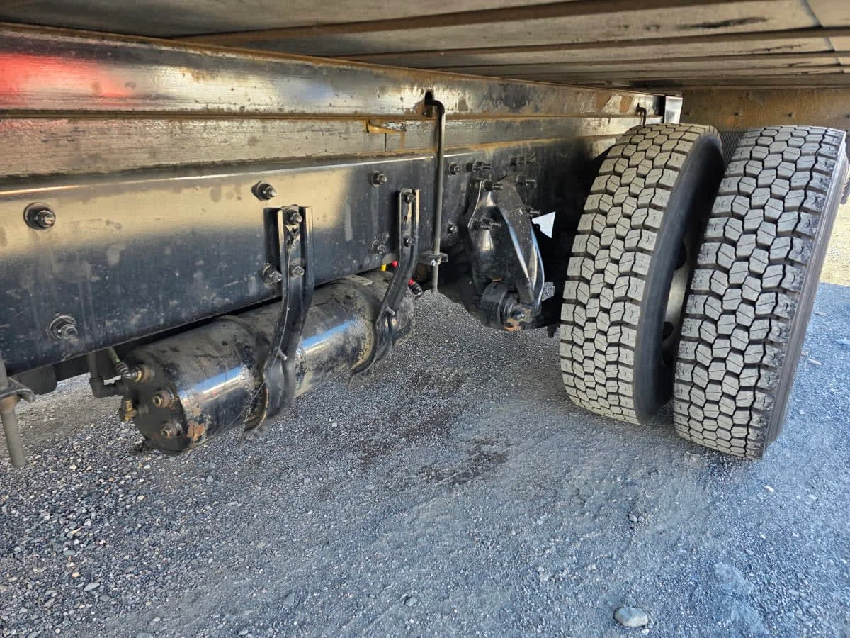 2018 Freightliner M2 106 - image 16