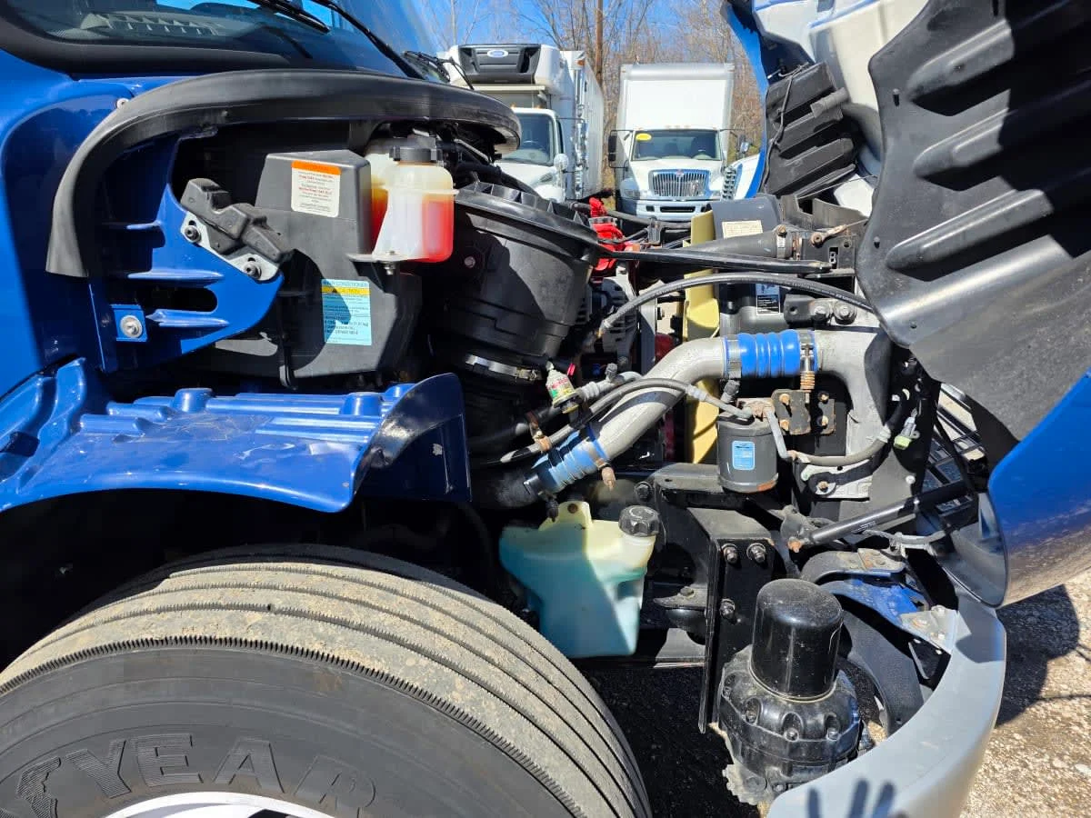 2018 Freightliner M2 106 - image 19