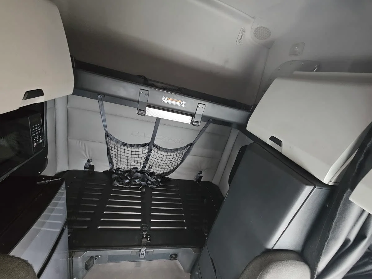 2021 Freightliner Cascadia - image 8