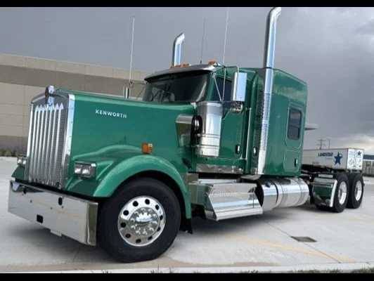 2027 Kenworth W900 in Cheyenne, WY — photo 2