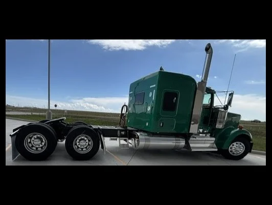 2027 Kenworth W900 in Cheyenne, WY — photo 4