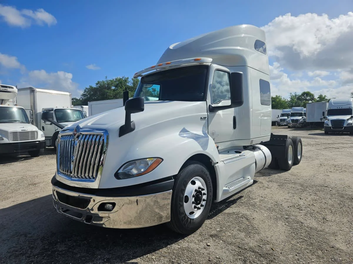 2020 International LT in Orlando, FL