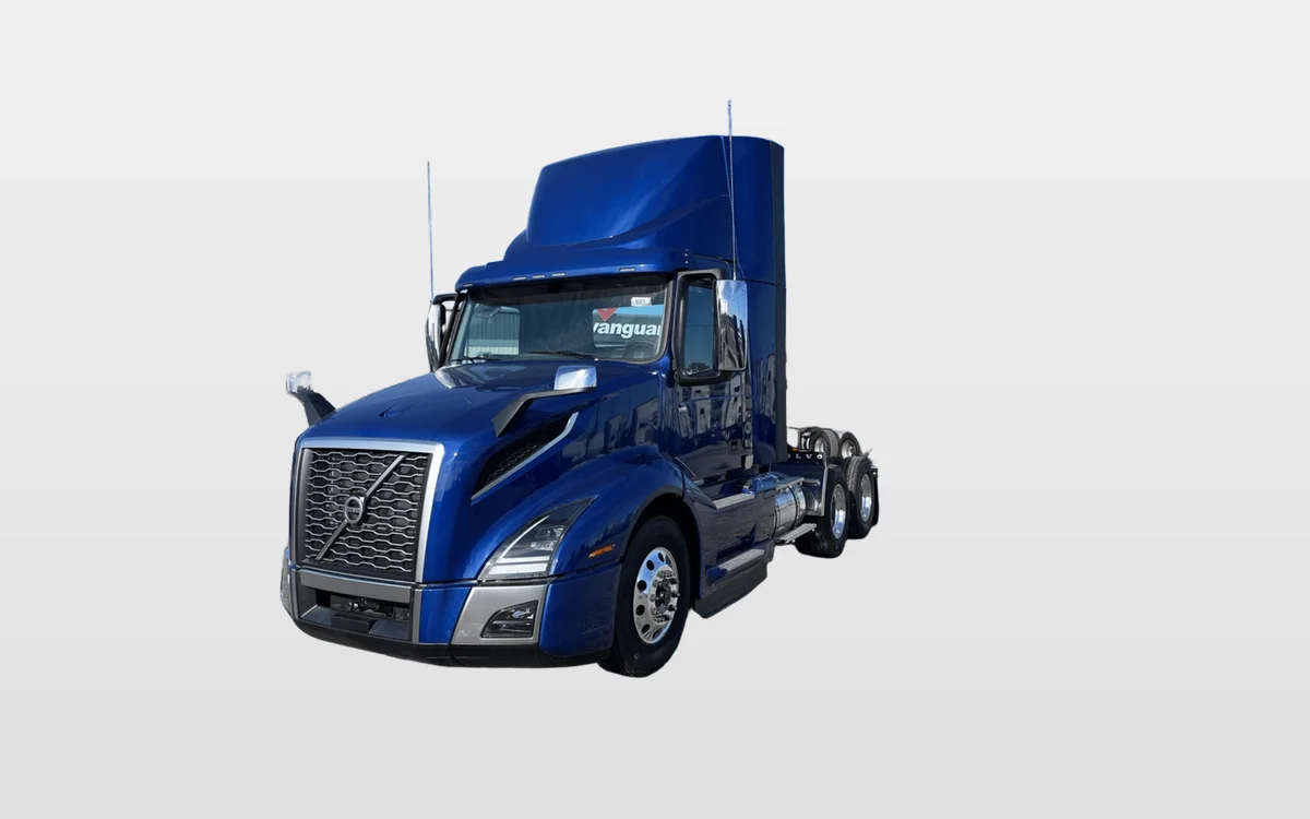 2025 Volvo - image 1