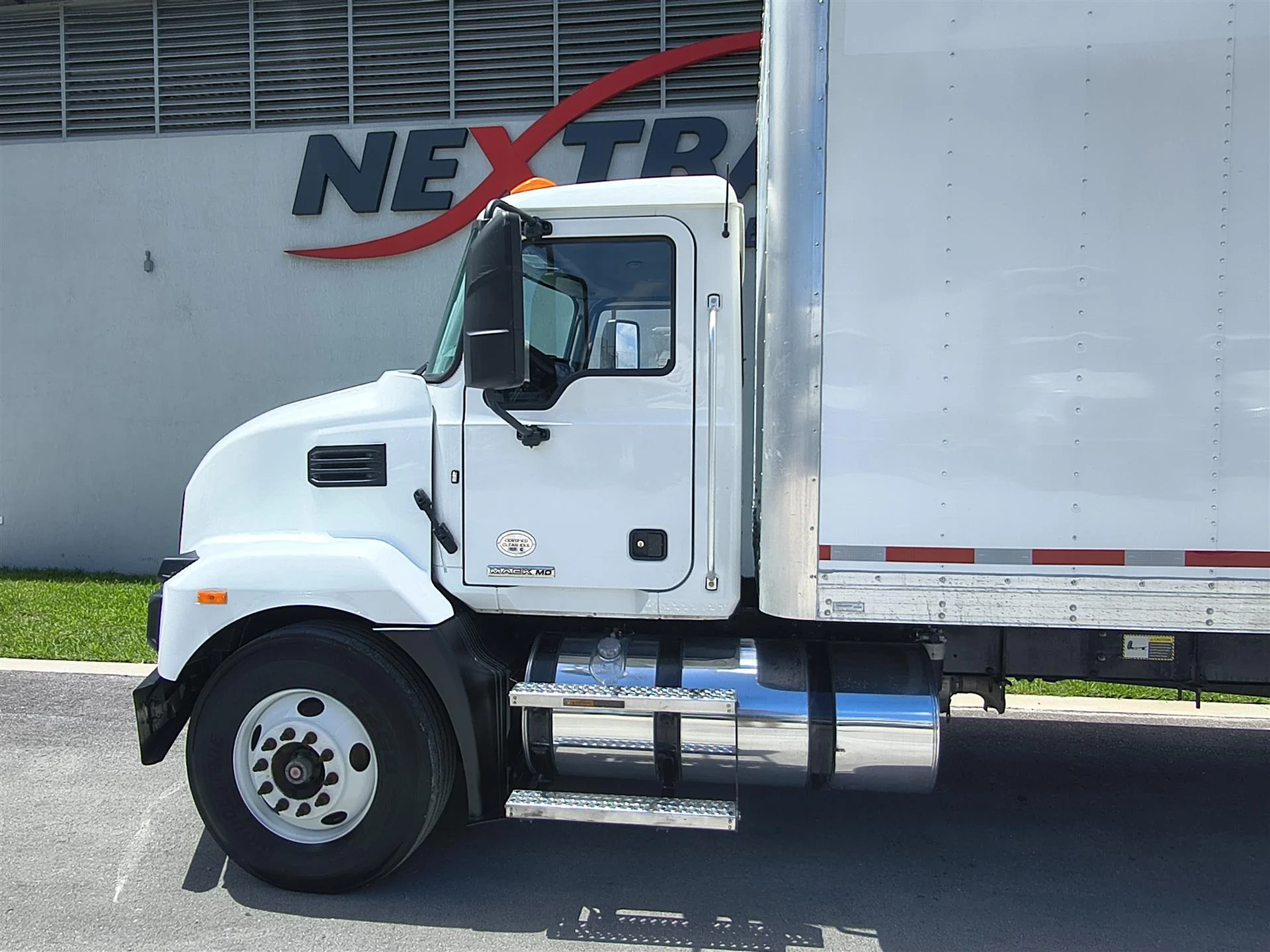 2022 Mack MD in Fort Lauderdale, FL — photo 9