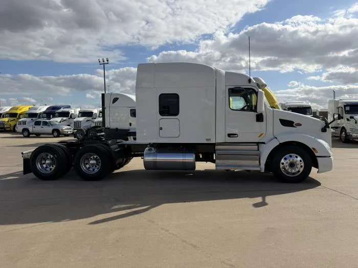 2022 Peterbilt 579 in Houston, TX — photo 7