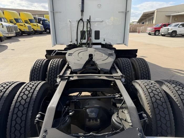 2022 Peterbilt 579 in Houston, TX — photo 14