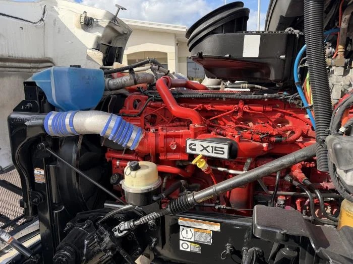 2022 Peterbilt 579 in Houston, TX — photo 18
