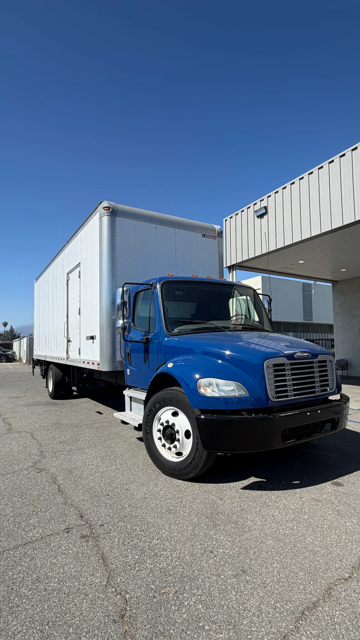 2018 Freightliner M2 106 in Pomona, CA — photo 3