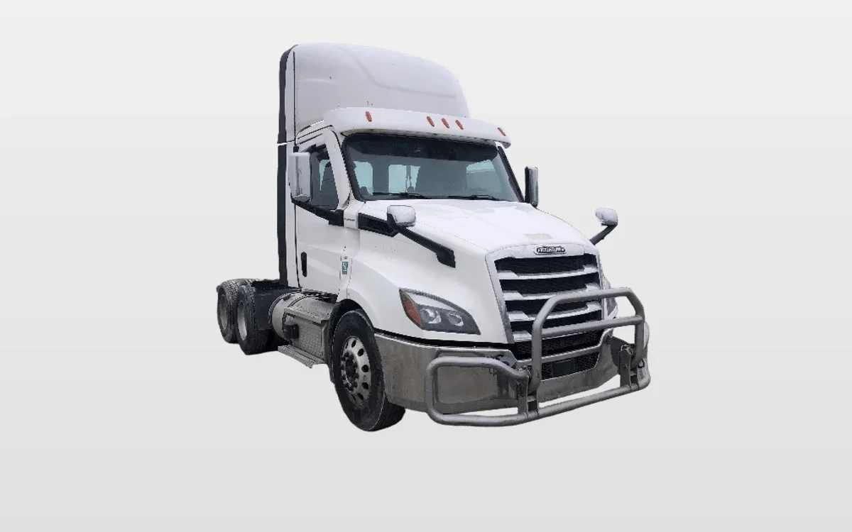 2021 Freightliner Cascadia - image 1