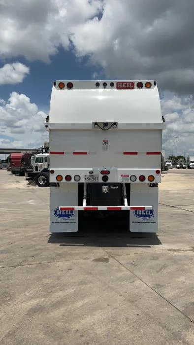2025 Peterbilt 520 in Houston, TX — photo 7
