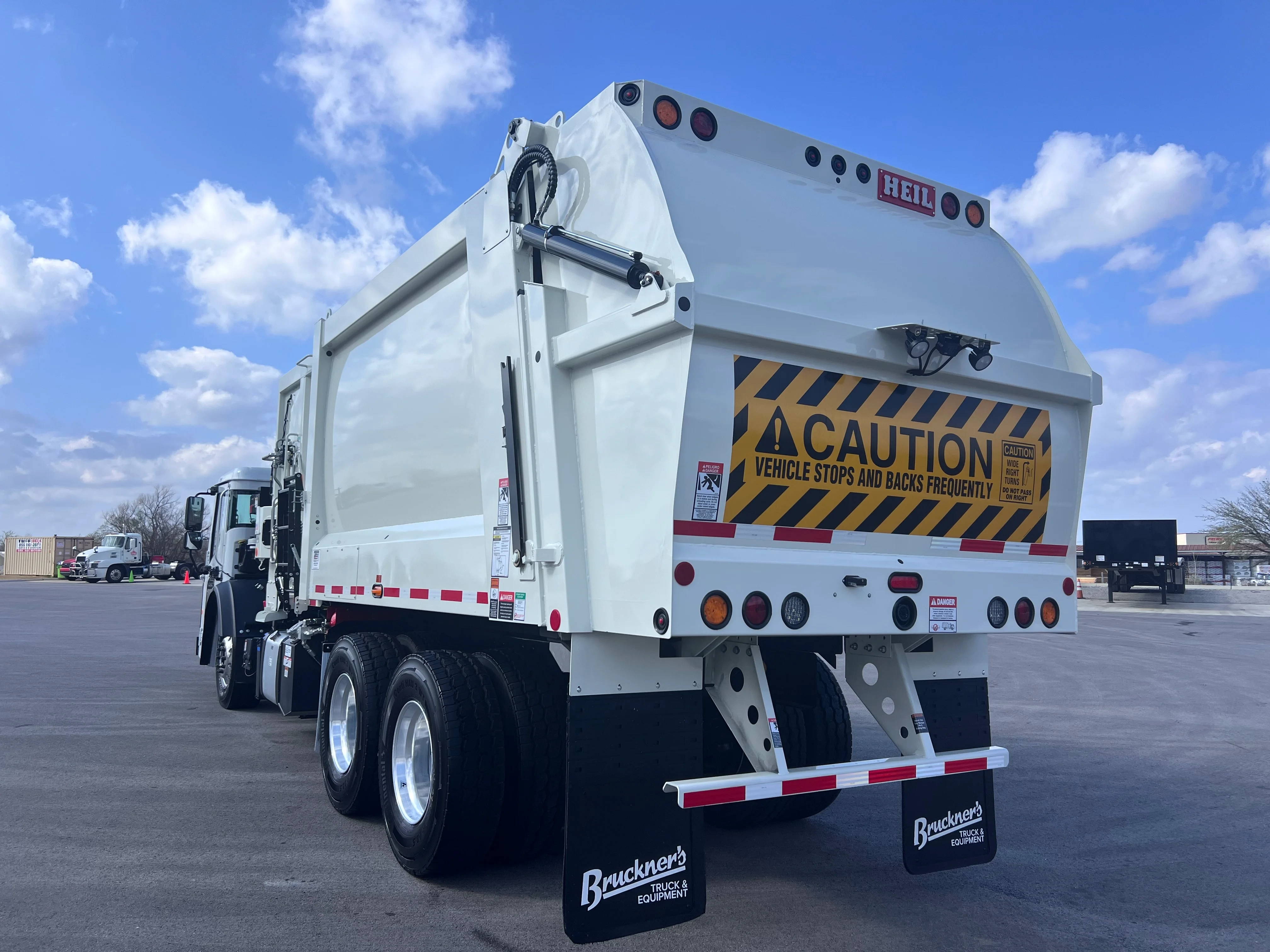 2026 Mack LR in Tulsa, OK — photo 4