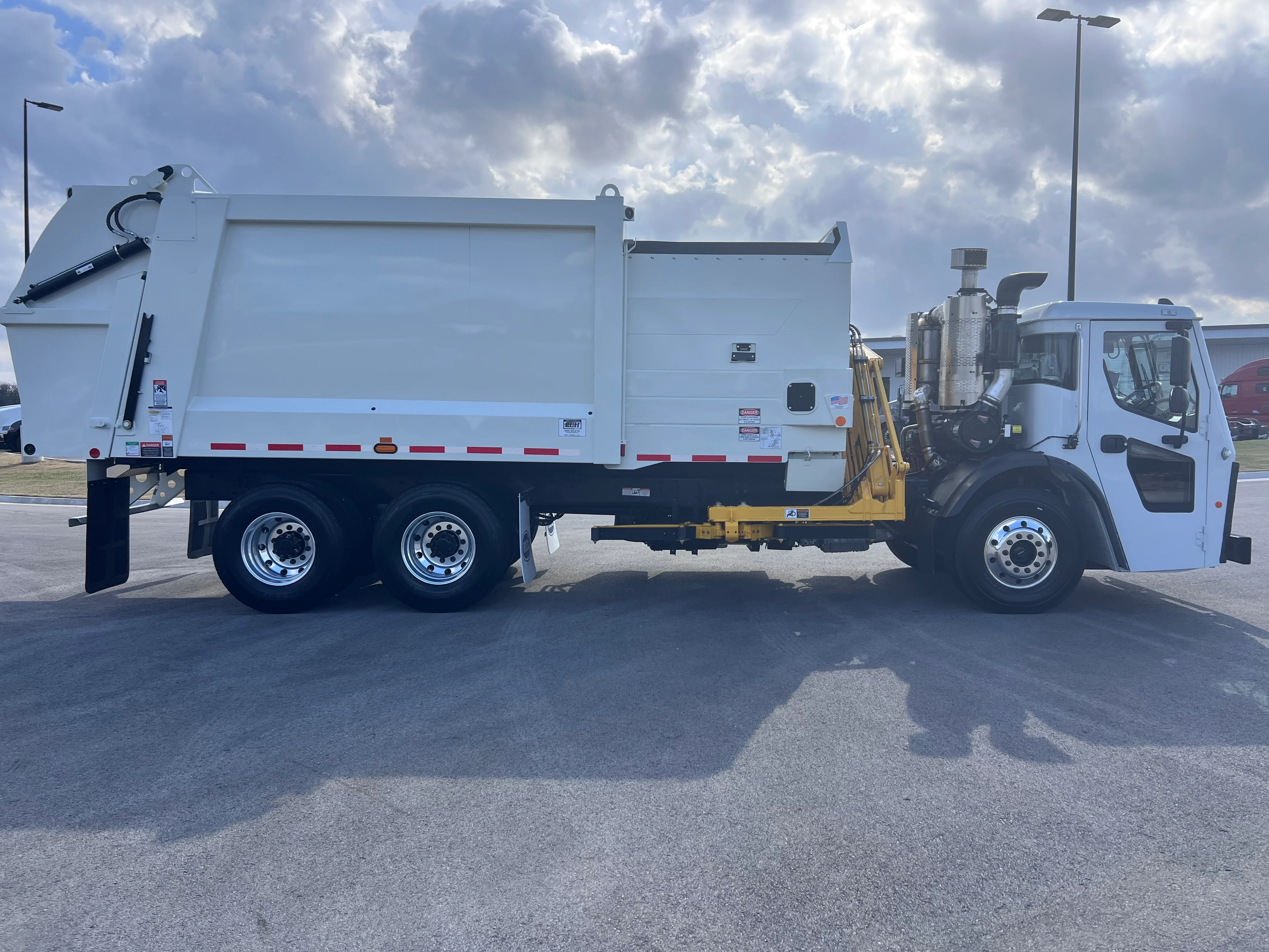 2026 Mack LR in Tulsa, OK — photo 7