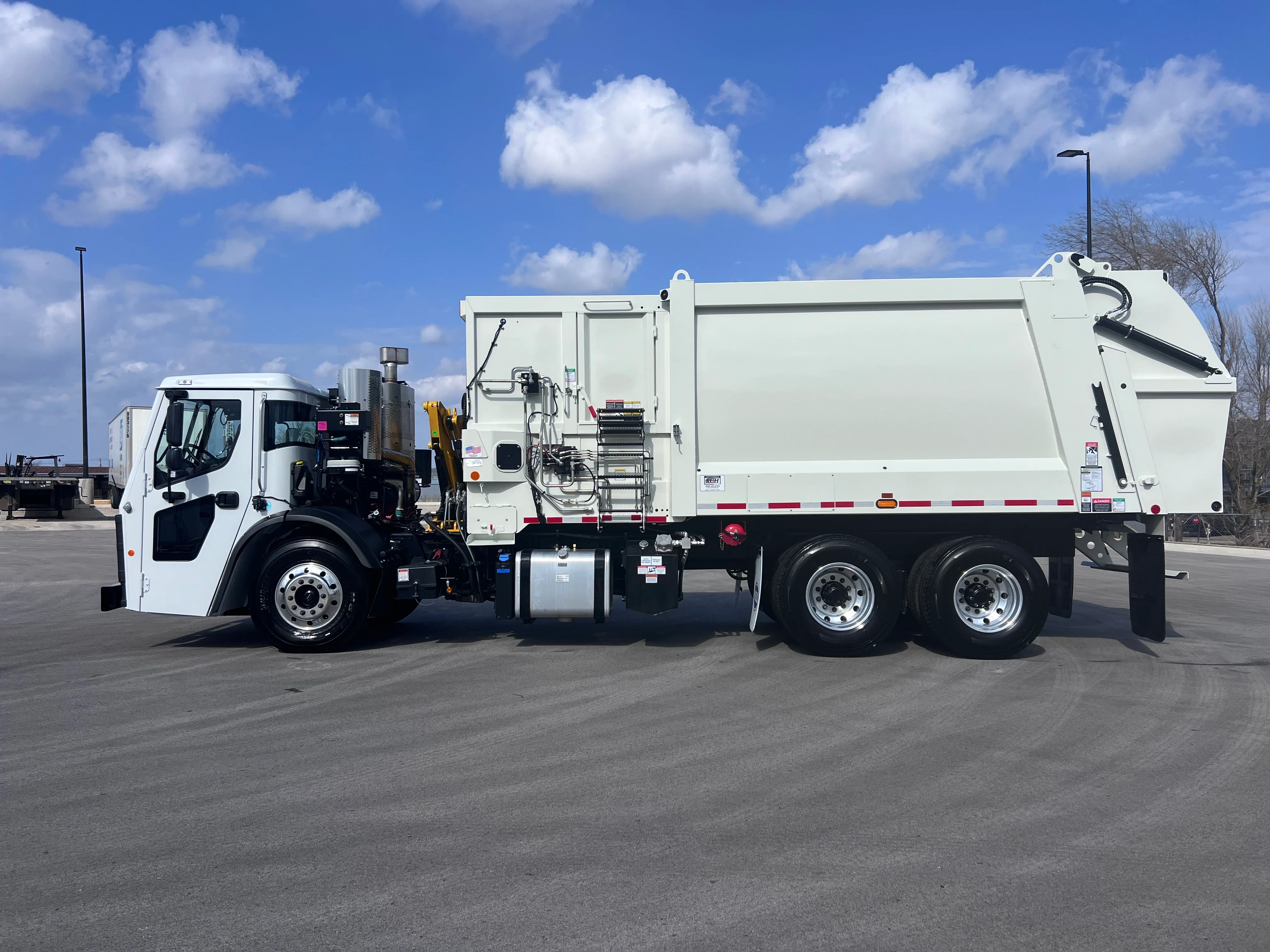 2026 Mack LR in Tulsa, OK — photo 2