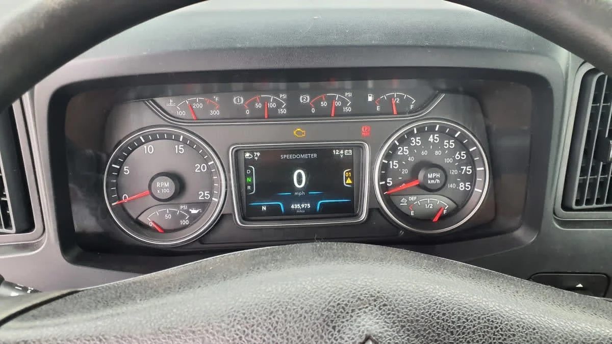 2019 International LT in Bolingbrook, IL — photo 9