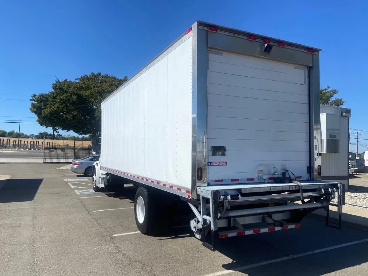 2019 Freightliner M2 106 in San Diego, CA — photo 6