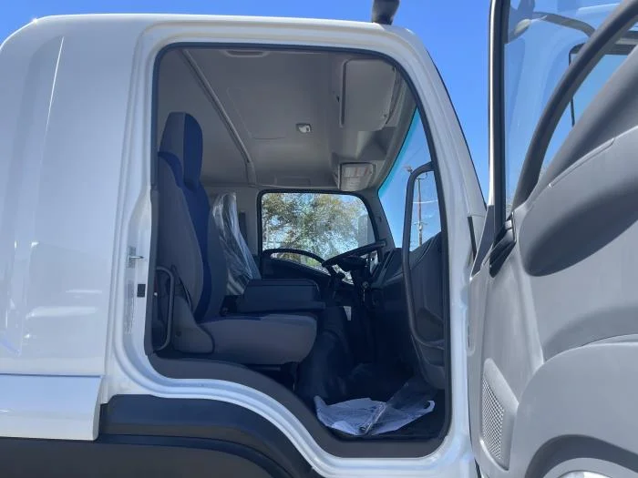 2025 Isuzu FTR - image 9