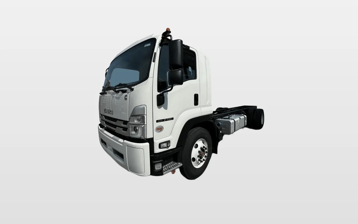 2025 Isuzu FTR - image 1