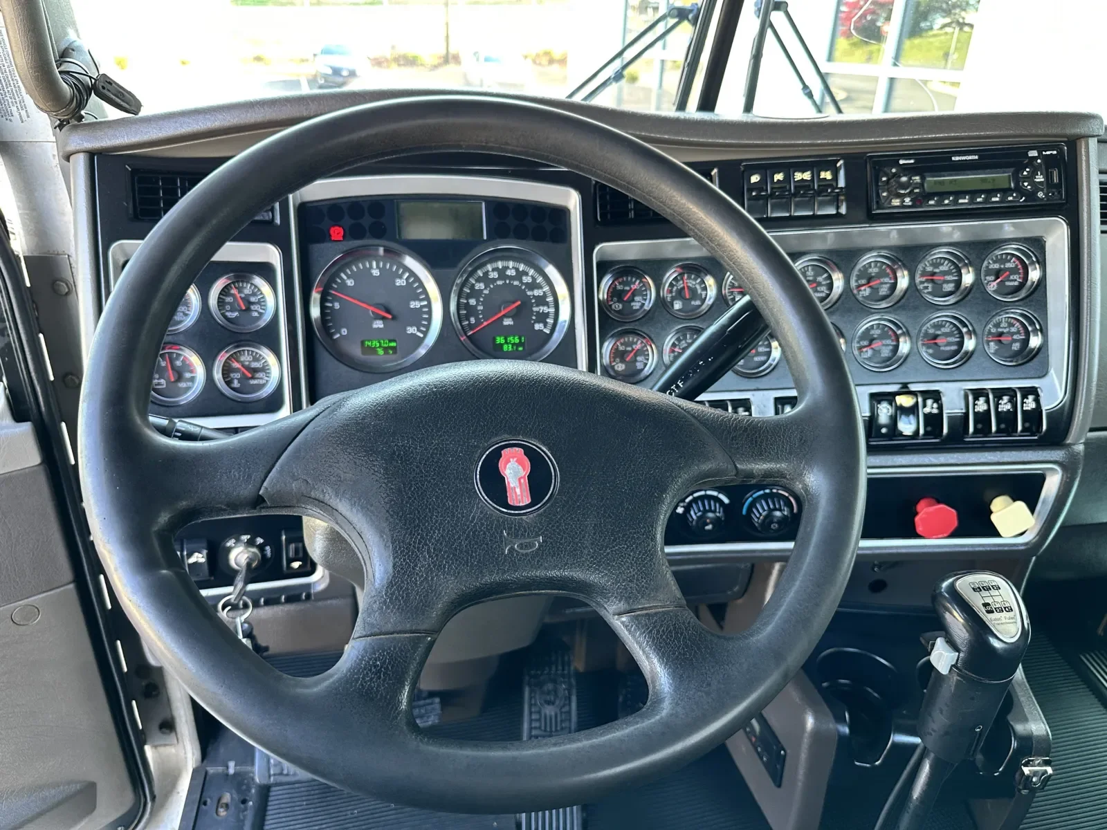 2014 Kenworth W900 in Greer, SC — photo 16
