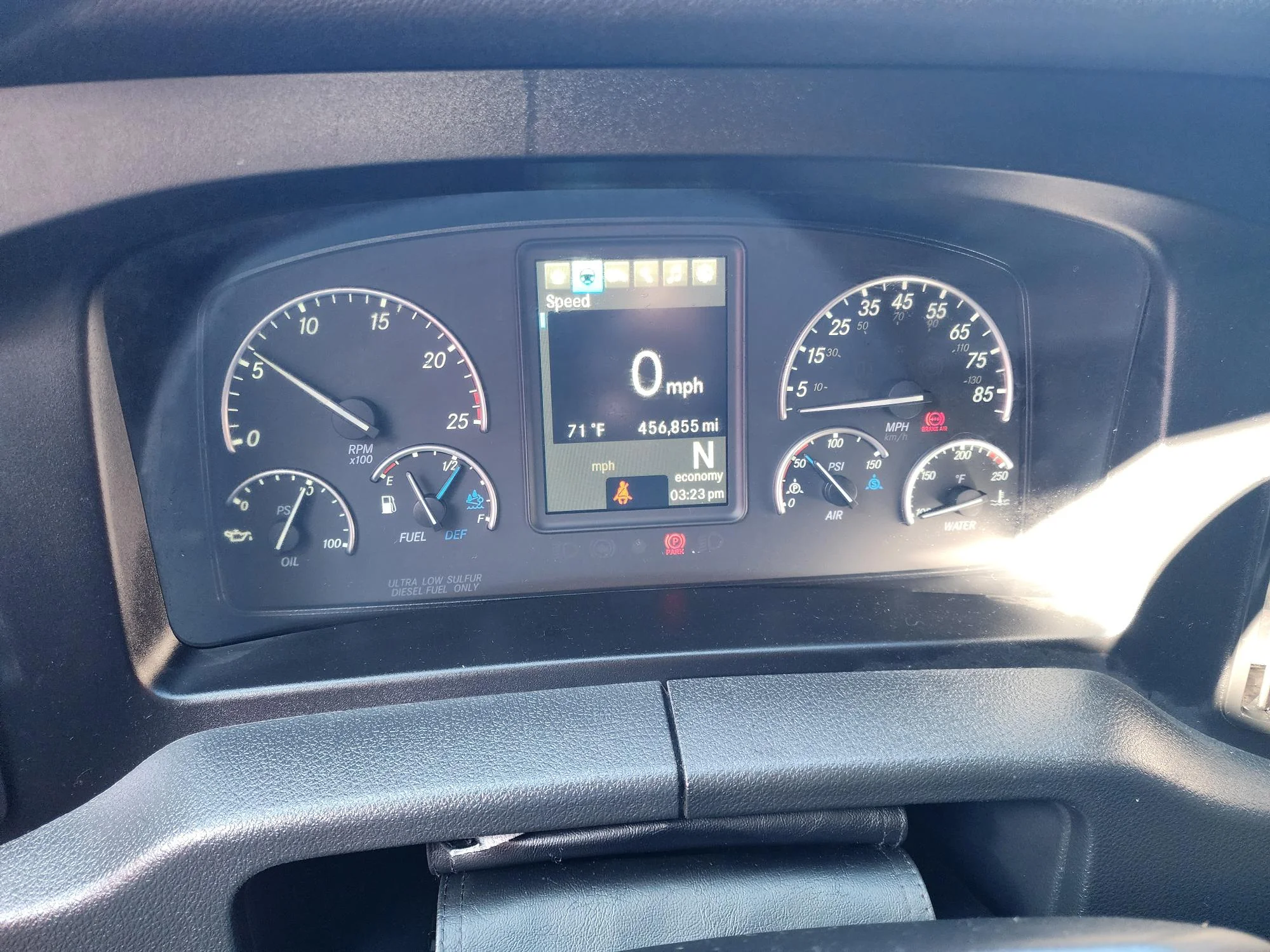 2023 Freightliner Cascadia in Fresno, CA — photo 20