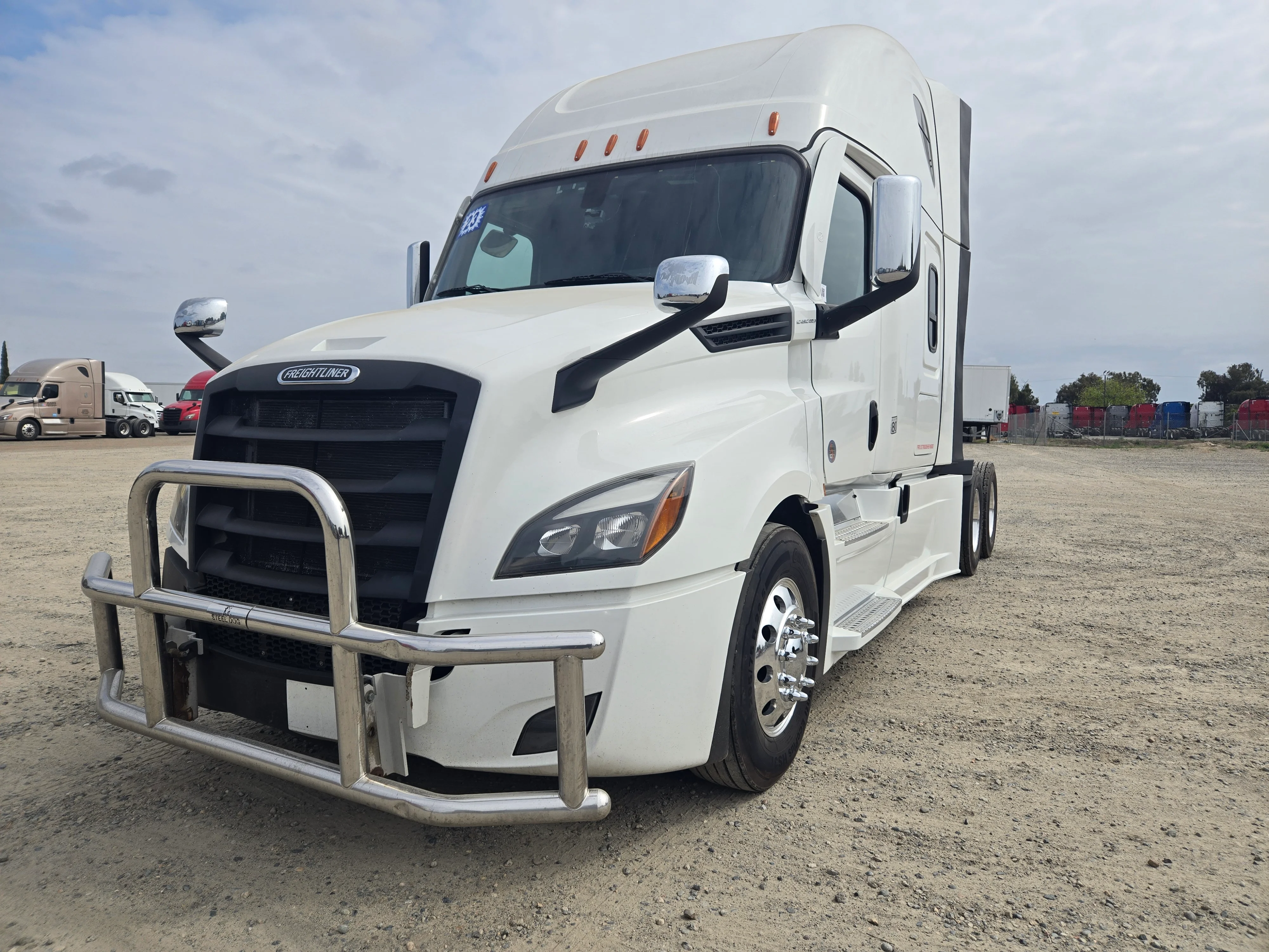 2023 Freightliner Cascadia in Fresno, CA