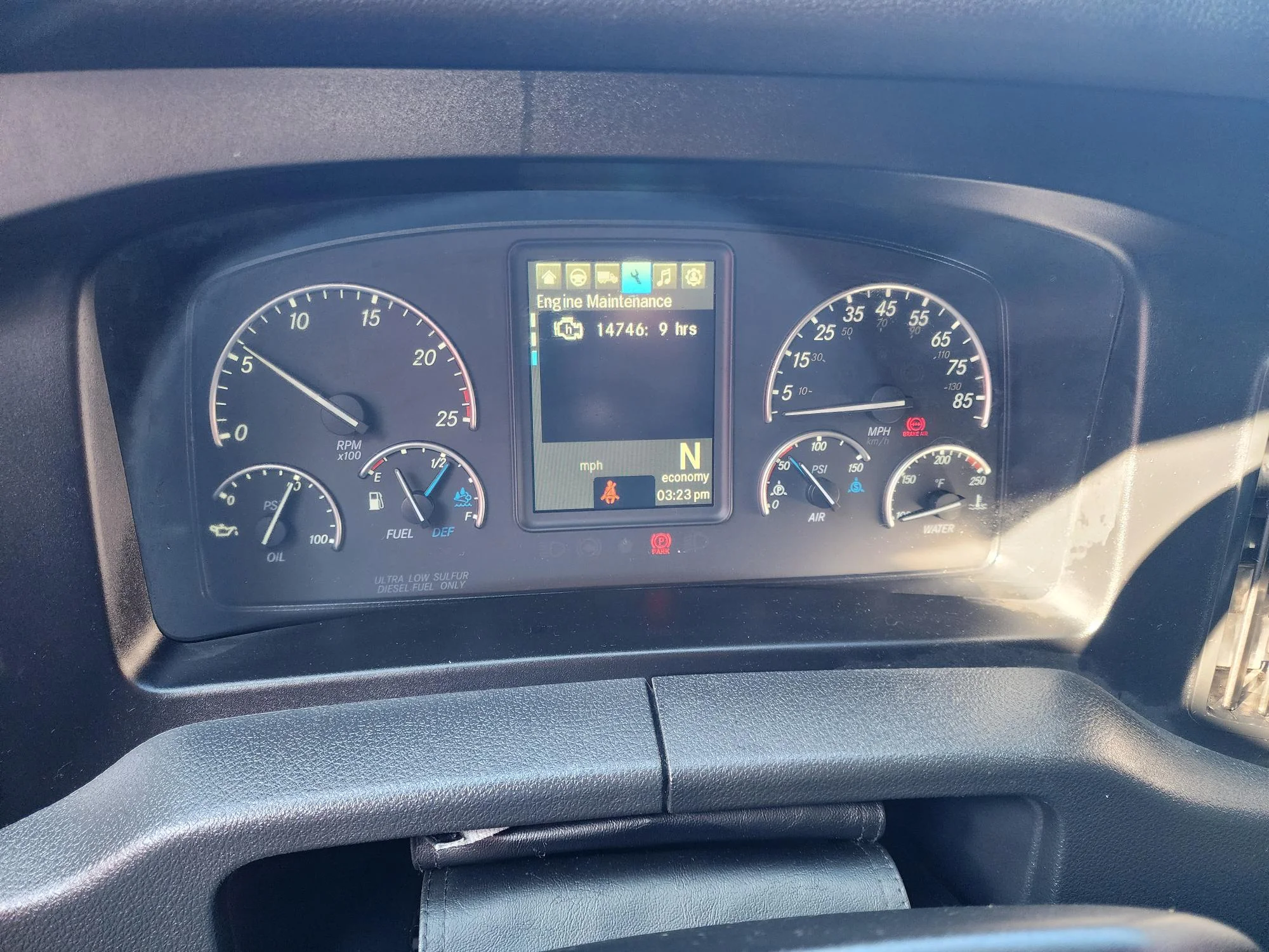 2023 Freightliner Cascadia in Fresno, CA — photo 21