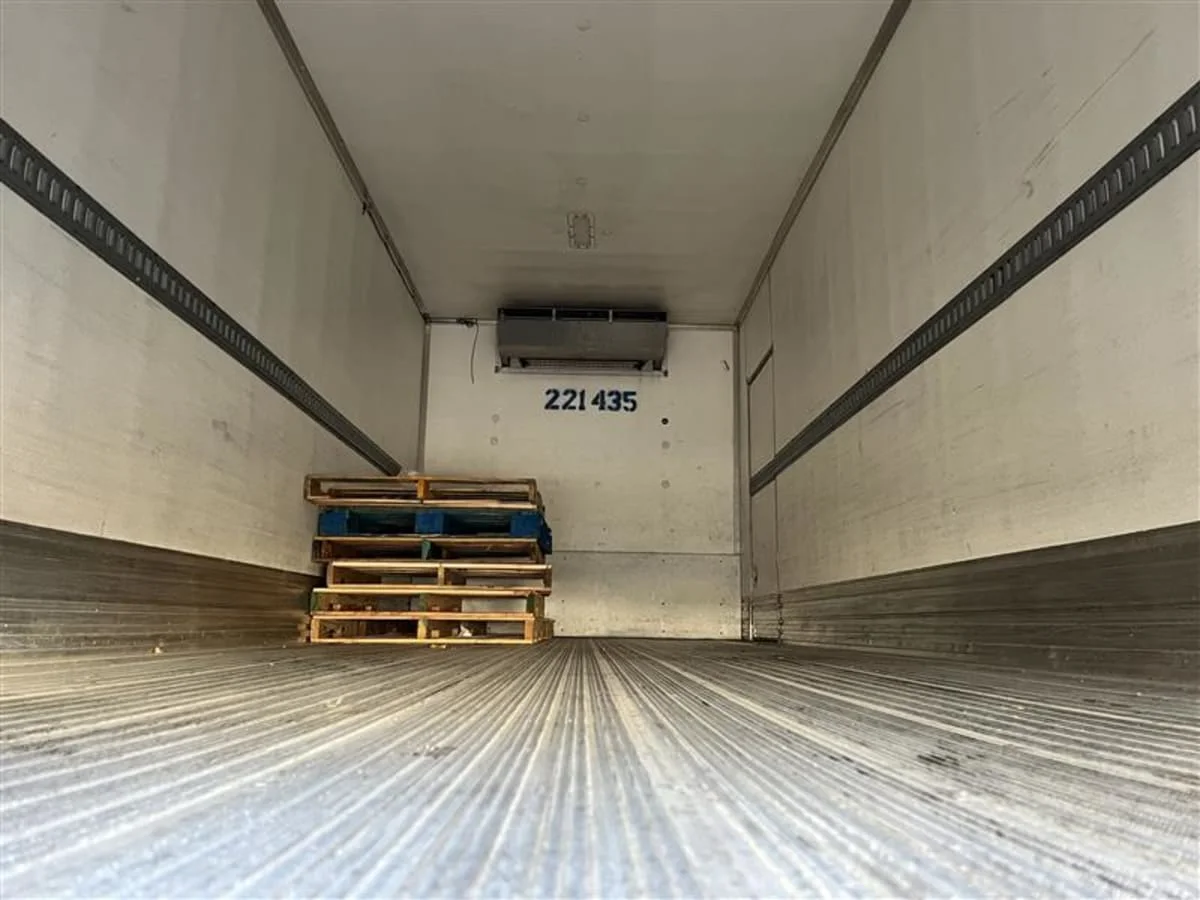 2019 Freightliner M2 106 in Beltsville, MD — photo 9