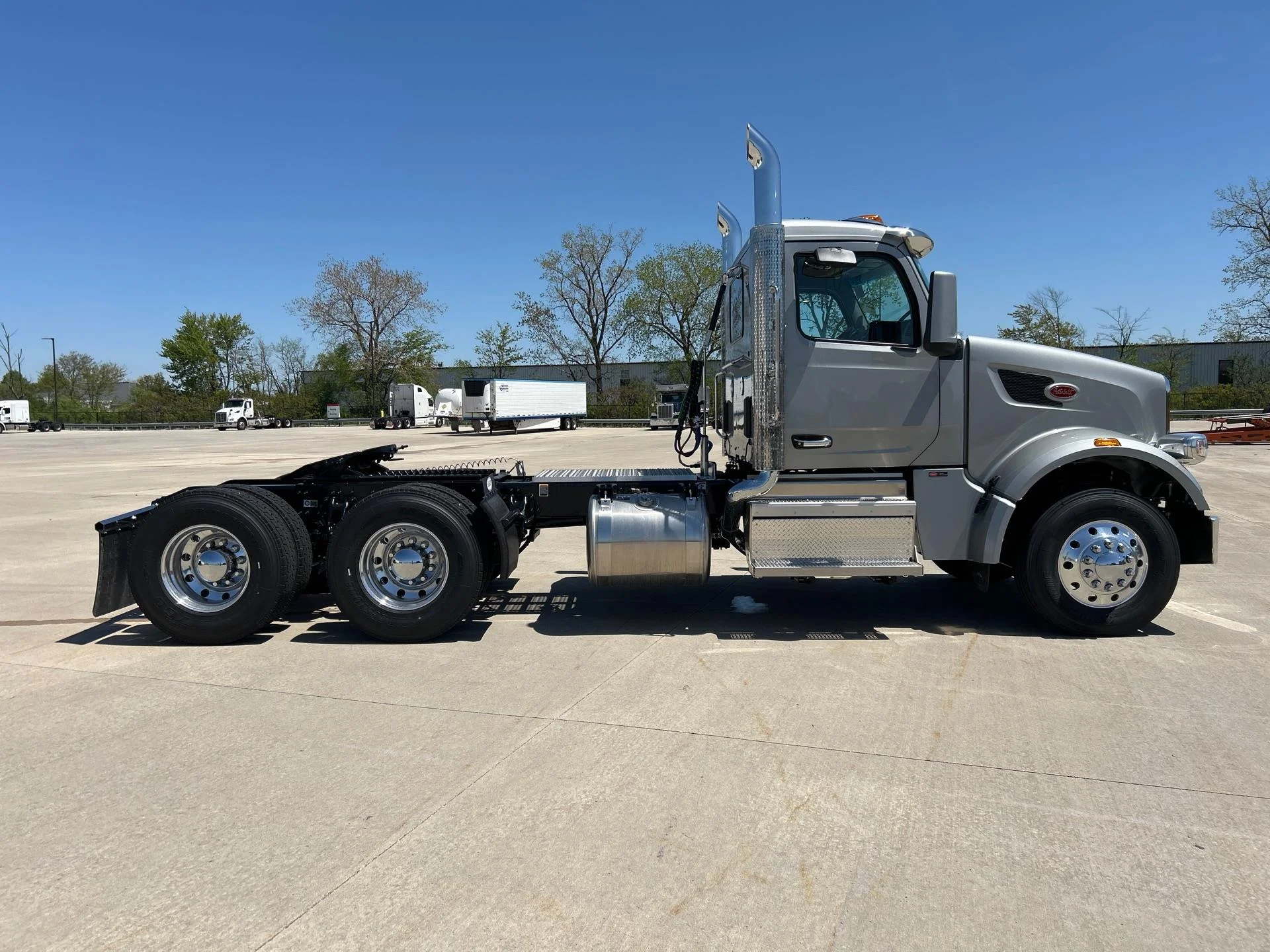 2027 Peterbilt 567 in Perrysburg, OH — photo 4