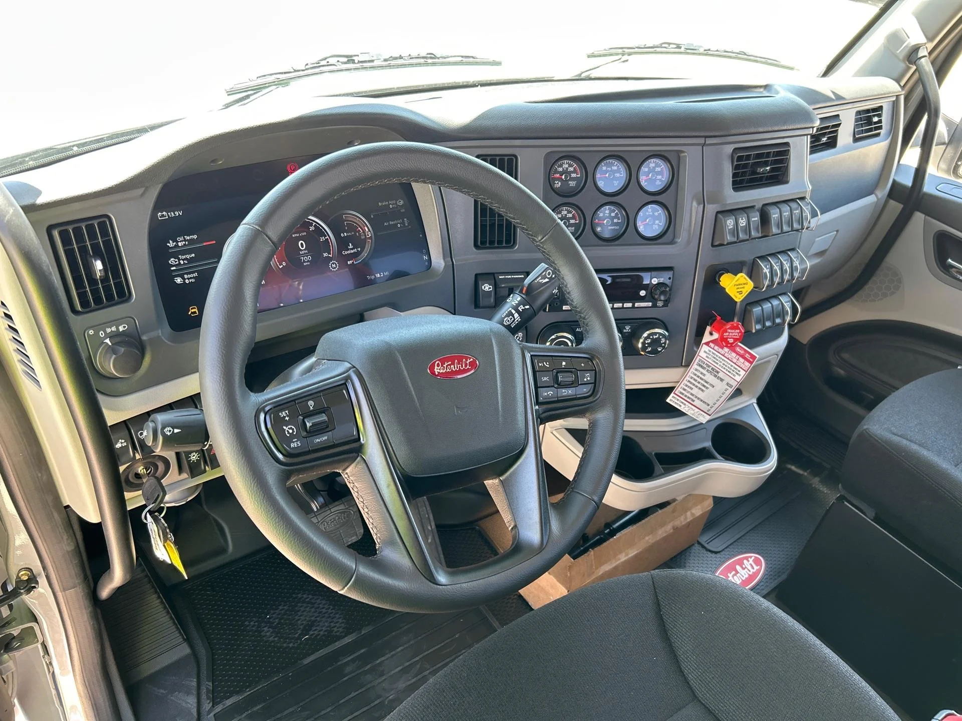 2027 Peterbilt 567 in Perrysburg, OH — photo 9
