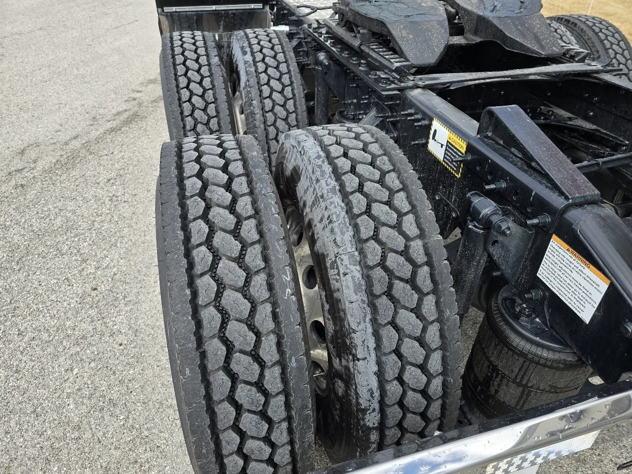 2026 Mack Anthem - image 6