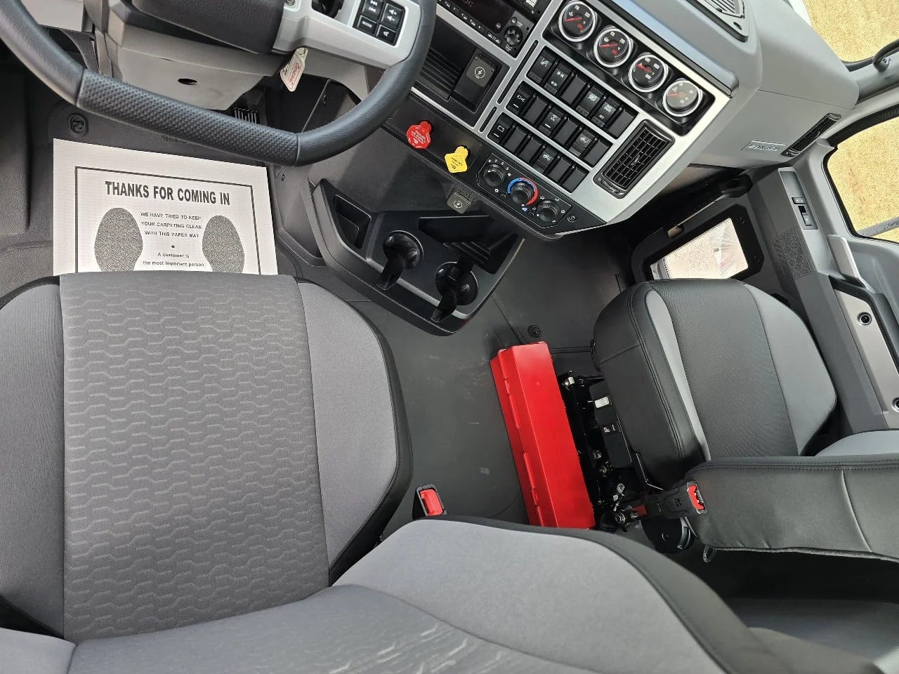 2026 Mack Anthem - image 3