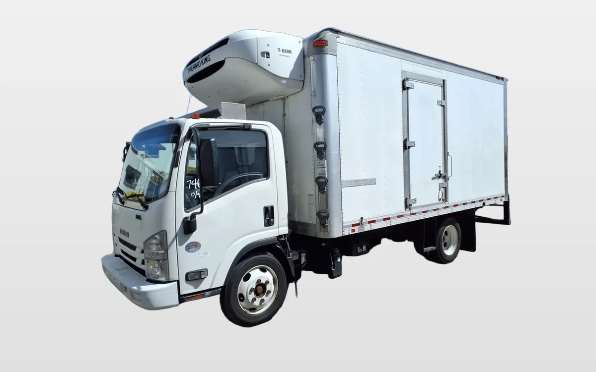 2017 Isuzu NRR - image 1