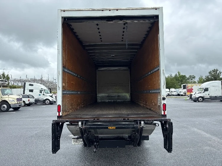 2021 Freightliner eM2 in Greenville, SC — photo 8