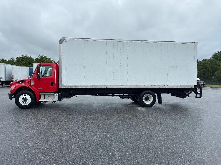 2021 Freightliner eM2 in Greenville, SC — photo 4