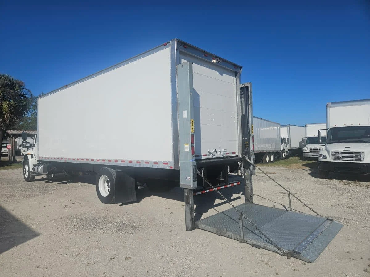 2020 International MV - image 6