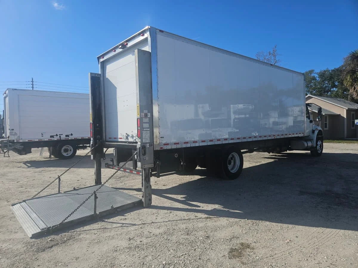 2020 International MV - image 4