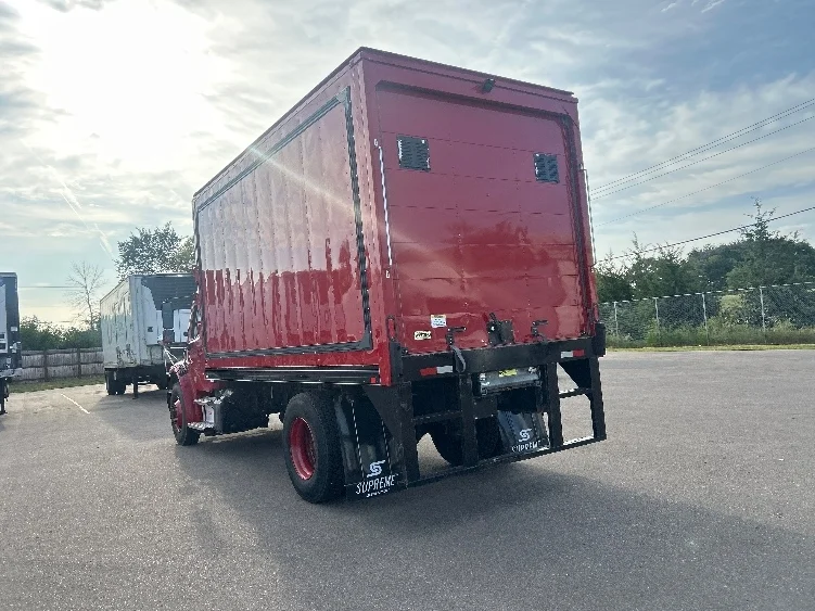 2021 Freightliner eM2 in Brooklyn Park, MN — photo 6