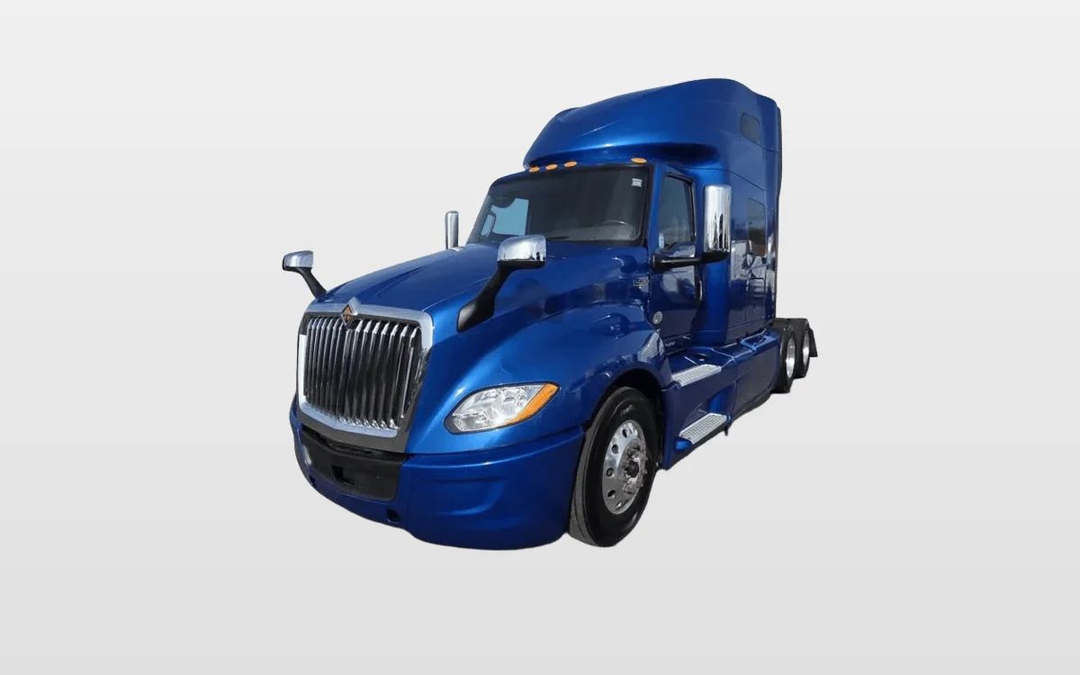 2022 International LT - image 1