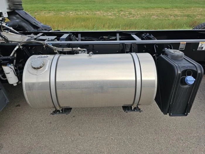 2025 Peterbilt 220EV - image 15