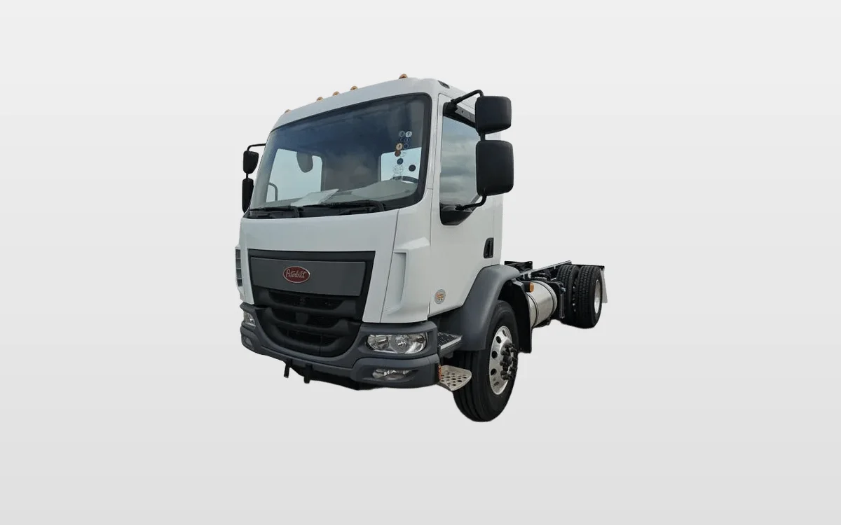 2025 Peterbilt 220EV - image 1